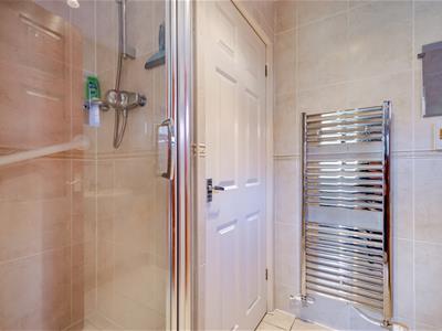 ENSUITE SHOWER ROOM